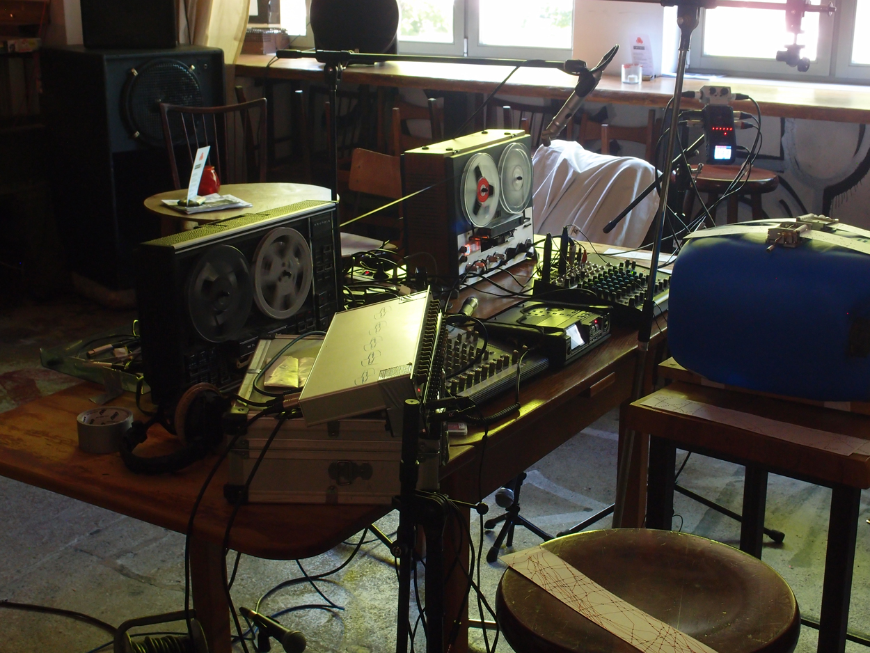 2020-04-28 'sand' Remix Teil 8 (Aufnahme Tonband und Remix 3 (Audio + Video)